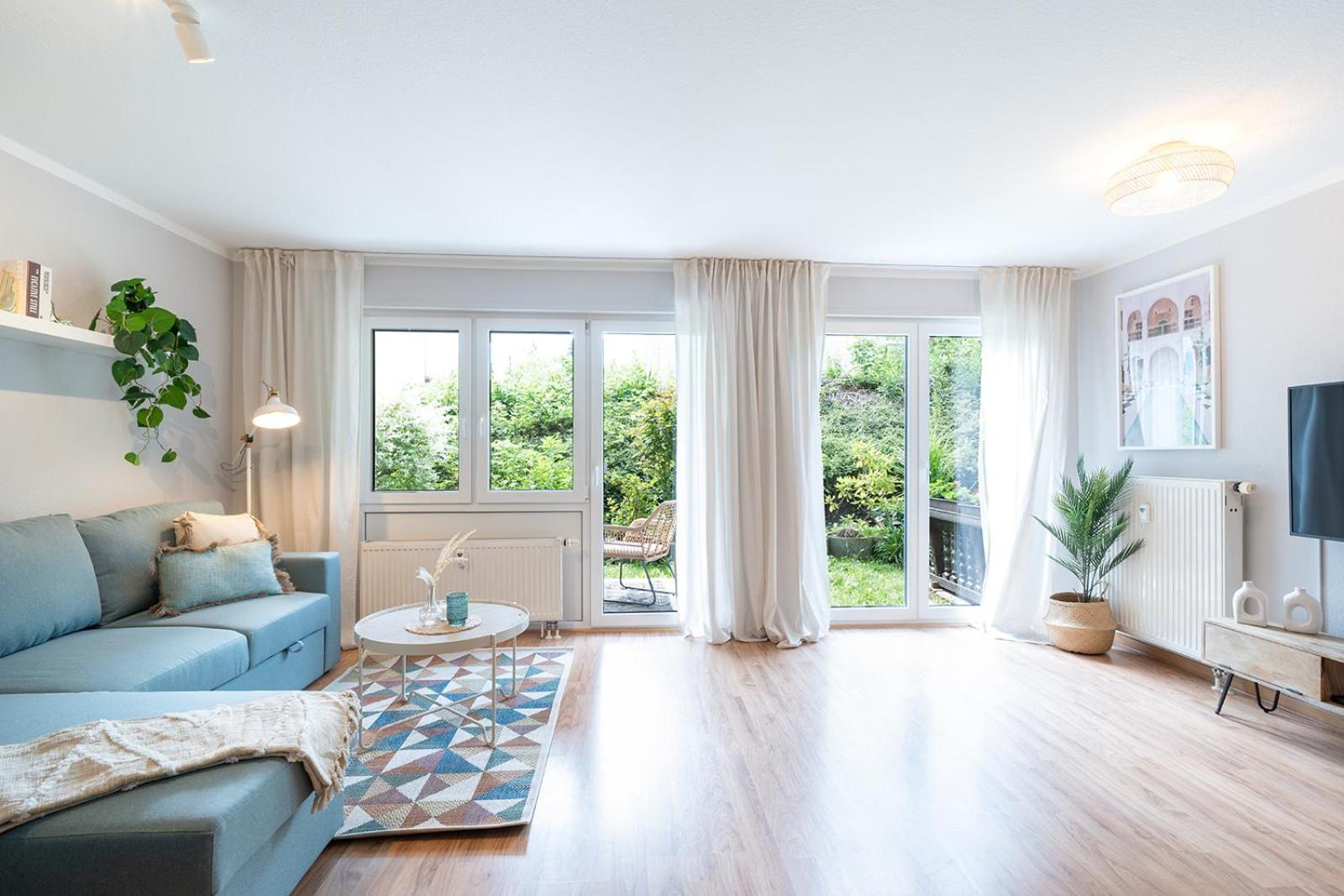 Benville Pirna - Modern - Familie - Terrasse エクステリア 写真