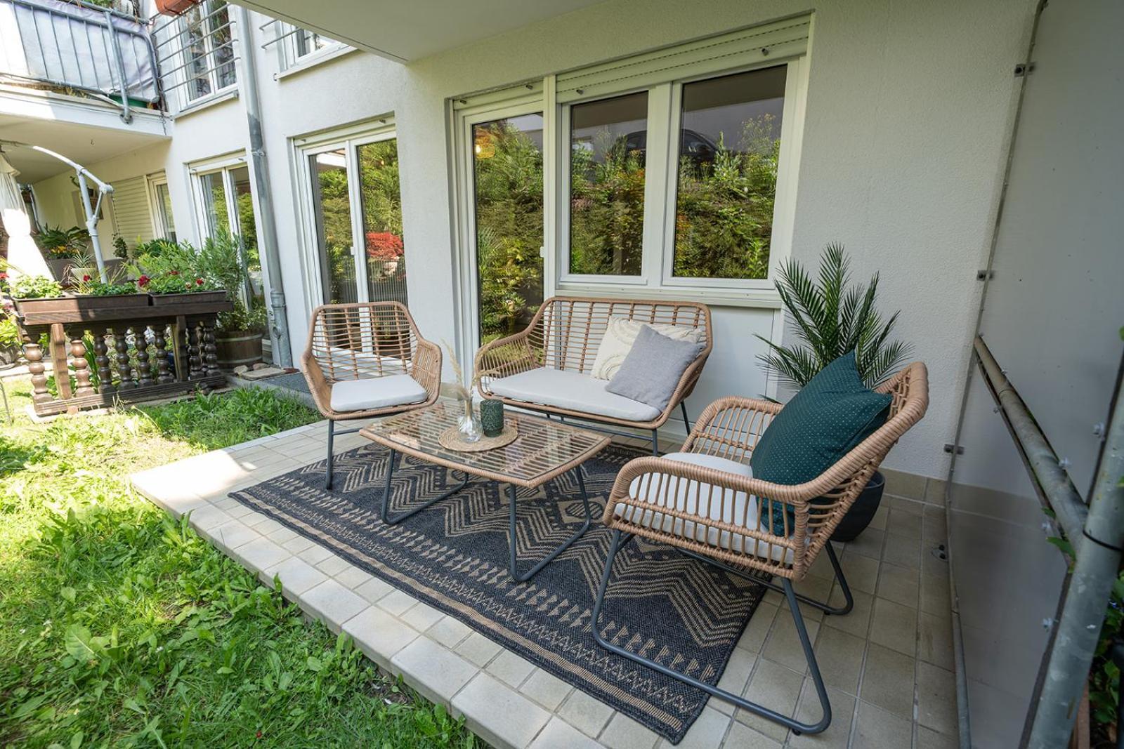 Benville Pirna - Modern - Familie - Terrasse エクステリア 写真